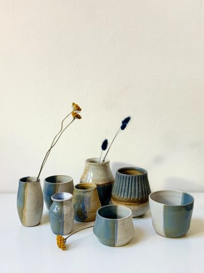 Vases assortis bleus et blancs Saperlipoterie